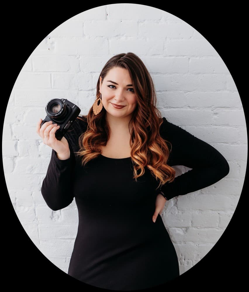 Karah Sommer, Boulder wedding photographer and owner of Karismatic Photos